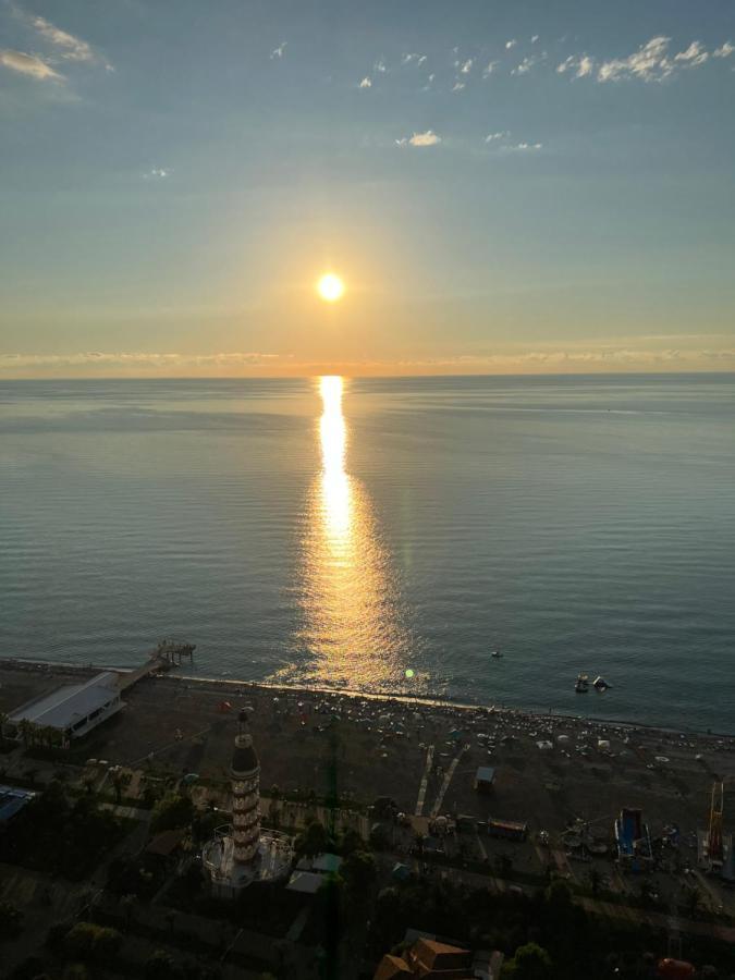 The Best Beach Aparthotel Orbi City 巴统 外观 照片